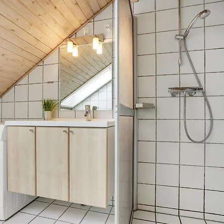 Appartement Ginger - 2-3km From The Sea By Interhome